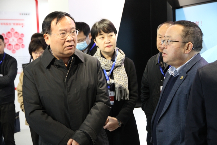  四川省人民政府副省长杨洪波考察yl7703永利官网股份